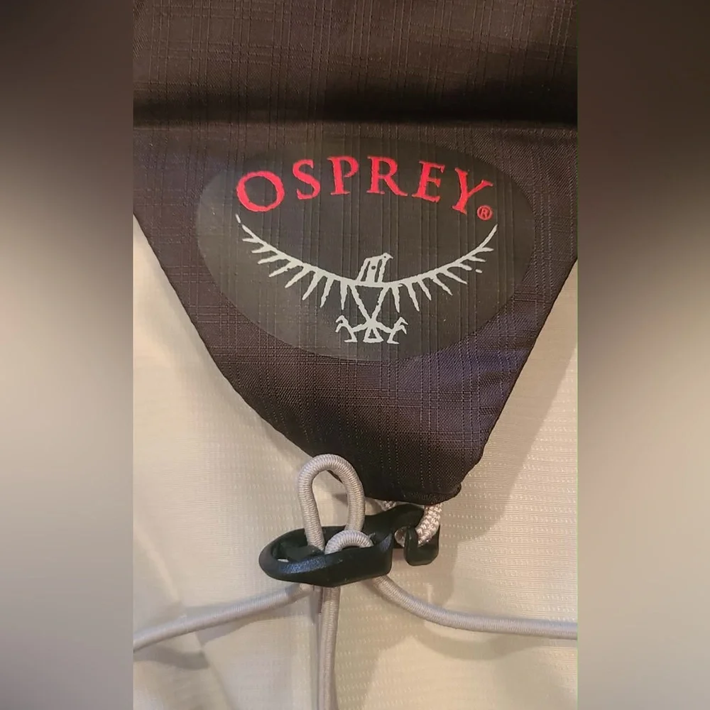 Osprey Rev 18 Men's Hiking Backpack - Black and Gray with 2.5 L bladder